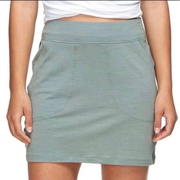 Icebreaker Cool Lite Merino Wool Yanni Skirt in Shale Green - Picture 12 of 12